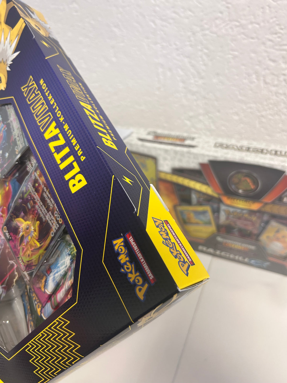 Pokemon Karten OVP Blitza Vmax Premium Kollektion Deutsch